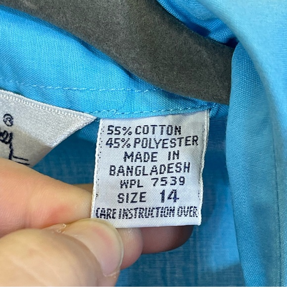 Diane von Furstenberg, Vintage Button Down Shirt. Size 14. Excellent condition! - Picture 3 of 6